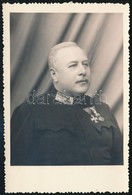 Cca 1920-1940 Rendőrtisztviselő Portréja A Horthy-korszakból, Kitüntetésekkel (ezüst érdemkereszt, Pápai Kitüntetés), 13 - Autres & Non Classés