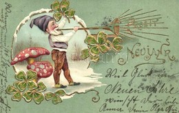 T2 Prosit Neujahr! / New Year Greeting Art Postcard With Dwarf, Mushrooms And Clovers. Emb. Litho - Non Classés