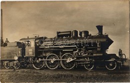 ** T2 MÁV 327. Sorozatú Gőzmozdonya / Hungarian State Railways Locomotive. Photo - Sin Clasificación