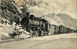 ** T2/T3 MÁV 651. Sor. (VI. III. Oszt.) Mallet Mozdonya Vonat Előtt Télen. Építette A MÁV Gépgyár Budapest 1912. Gőzmozd - Non Classés