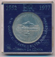 Szent Ilona-sziget 1977. 25p Cu-Ni "II. Erzsébet / Ezüst Jubileum / Tristan Da Cunha" Műanyag Tokban T:1- Fo. St. Helena - Non Classés