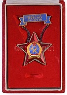 ~1950. "Kiváló Műszaki Dolgozó" Zománcozott Kitüntetés, Rákosi-címerrel, Eredeti Tokban (26mm) T:1- ~1950. Hungary "Exce - Non Classés