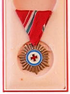 ~1980-1990. "Vöröskeresztes Tevékenységért Kitüntetés" Bronz Fokozata Eredeti Tokban Miniatűrrel T:2 - Unclassified