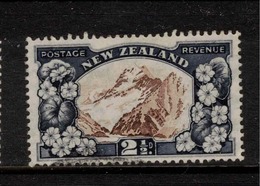 NZ 1935 2 1/2d Mt Cook P13.5x14 SG 560b HM #BIR61 - Ongebruikt