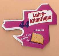 Magnets. Magnets "Le Gaulois" Départements Français. Loire-Atlantique (44) (le Petit Beurre) - Autres & Non Classés