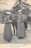 75-PARIS-LES FEMMES COCHER - Transport Urbain En Surface