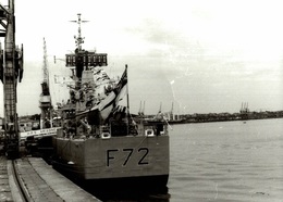 Photographie D'un Navire De Guerre HMS Aria One F72 - Reproduction - Barche