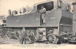 75-PARIS-LA GREVE DES CHEMINS DE FER 1910; EMPLOYE DE LA VOIE ET MECANICIENS MOBILISES - Stations, Underground