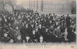 75-PARIS-MANISFESTATION DES ETUDIANTS, AUTOUR DE L'ECOLE DE MEDECINES - Santé, Hôpitaux