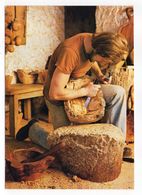 CABRIS --1984--Le Sculpteur De Cabris-Travail De L'olivier   .........à Saisir - Ambachten