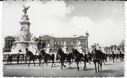 Londres - Horse Guards Near Buckingham Palace - Buckingham Palace