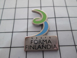 920  Pin's Pins / Beau Et Rare / THEME : MARQUES / NESTE FORMA FINLANDIA Par PICHARD - Police