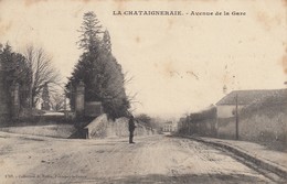 85 - La Chataigneraie - Avenue De La Gare Animée - La Chataigneraie