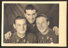 WW2 Three Men Soldiers Portrait Old Photo 9x6 Cm #25988 - Guerra, Militares