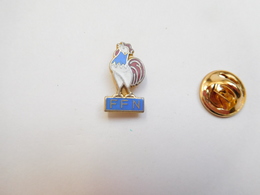 Pin's En EGF , Natation , FFN , Coq , Fédération - Natation