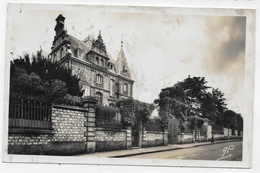 LE CHESNAY - N° 3007 - CHATEAU DE S.M. LA REINE AMELIE DE PORTUGAL - FORMAT CPA  NON VOYAGEE - Le Chesnay