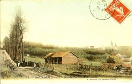 91 DOURDAN UN PETIT COIN TRANQUILLE SUR LA ROUTE DE SAINT ARNOULT EN 1914 - Dourdan