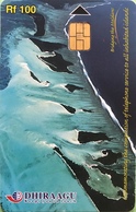 MALDIVES  -  Phonecard  -  DHIRAAGU  -  Plage   -  Rf 100 - Maldive