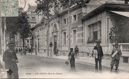 Vichy - Rue Du Casino - - Vichy