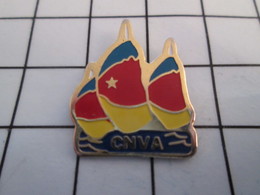 816a Pin's Pins / Beau Et Rare / THEME : SPORTS / VOILE VOILIER SPI COLORES CNVA - Sailing, Yachting