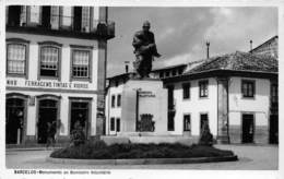 1164"BARCELOS (PORTOGALLO)MONUMENTO AO BOMBEIRO VOLUNTARIO " CARTOLINA ORIGINALE - Braga