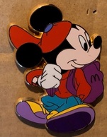 MICKEY - MOUSE - SOURIS - MAUSE - AVEC UN SAC A DOS MAC DONALDS CORP - MC DO - CASQUETTE -        (23) - Disney