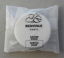 - Savon - Ancienne Savonnette D'hôtel - Bienvenue - - Produits De Beauté