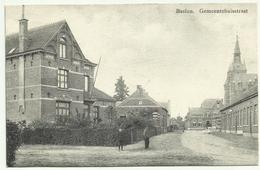 BAELEN   -   Gemeentehuisstraat - Balen