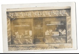 DEVANTURE DE PHARMACIE HERBORISTERIE Louis Propriétaire  Carte Photo - To Identify