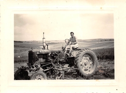 ¤¤  -   Cliché D'un Agriculteur Sur Un Tracteur    -  Voir Description    -  ¤¤ - Tracteurs