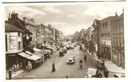 Bedfordshire - High Wycombe Old Cars And Street Life RPPC Sent 1958 Corner Bend - Otros & Sin Clasificación