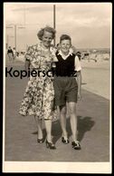 ALTE FOTO POSTKARTE GRÖMITZ JULI 1954 MUTTER & SOHN KIND Manfred Fritsch Komm - Komm Mother Kleid Kette Child Cpa Photo - Groemitz