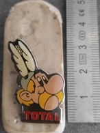 Lot De 3 Pin's   ASTERIX ( Total) - BD