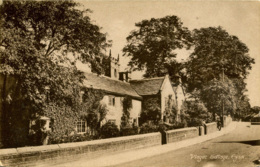 DERBYSHIRE - EYAM -  PLAGUE COTTAGE  Db156 - Derbyshire