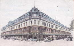 PL - Paris - Au Bon Marché, Rue De Sevres - Statues