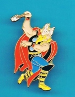 1 PIN'S  //   ** THOR / AVENGERS / MARVEL - COMICS ** . (©1988 Marvel Ent. Group Inc.) - BD