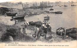 Quiberon         56         Pêcheurs Allant Porter Les Sardines Aux Usines     (voir Scan) - Quiberon