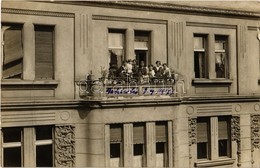 * T2 1917 Budapest IX. Bakáts Tér, Hölgyek Az Erkélyen. Photo - Ohne Zuordnung