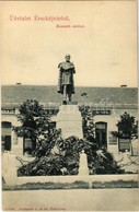 * T2 Érsekújvár, Nové Zámky; Kossuth Lajos Szobor, üzletek. Conlegner J. és Fia Kiadása / Statue, Monument, Shops - Ohne Zuordnung