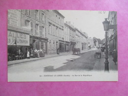 CPA 85 FONTENAY LE COMTE LA RUE DE LA REPUBLIQUE COMMERCES ANIMEE - Fontenay Le Comte