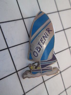 916b Pin's Pins / Beau Et Rare / THEME : SPORTS / VOILE VOILIER BATEAU Par COINDEROUX CORNER Rentrant ? - Voile