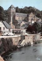 CHAILLAND - Place De La Mairie Et L'Ernée - Eglise - Automobiles - Chailland