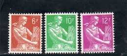 FRANCE    1957-59  Y.T. N° 1115  1115A  1116  NEUF*  Charnière Fine - 1957-1959 Moissonneuse