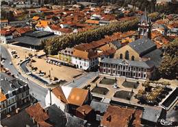 65-VIC-EN-BIGORRE- VUE AERIENNE DE LA PLACE GAMBETTA - Vic Sur Bigorre