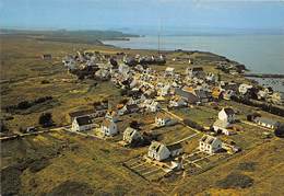 Ile De Houat          56         Le Village. Vue Aérienne  - 2 -  10x15       (Voir Scan) - Autres & Non Classés