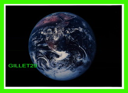 Delcampe - ESPACE - EARTH, THIRD PLANET FROM THE SUN VIEW FROM APOLLO 17 CREW TRAVELING TOWARD THE MOON- PUB. BY AEROGRAPHICS INC - - Raumfahrt