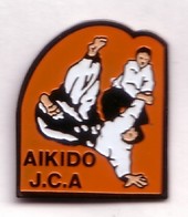 C147 Pin's Arts Martiaux AÏKIDO JCA AGEN Lot Garonne Achat Immédiat - Judo