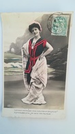 CPA CIRCULEE AVANT 1910 - FEMME - "COMMENT ME TROUVEZ-VOUS COSTUMEE EN BAIGNEUSE ? - Frauen