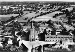 LASSAY - Vue Aérienne - L'Eglise Et Les Ecoles - Lassay Les Chateaux