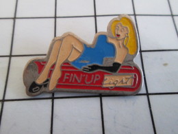 916c Pin's Pins / Beau Et Rare / THEME : PIN-UPS / FIN-UP LIGHT BLONDE - Pin-ups